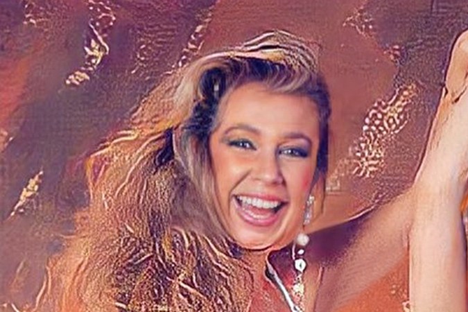 Thalía junto a su hermana Ernestina Sodi y su madre Yolanda Miranda.