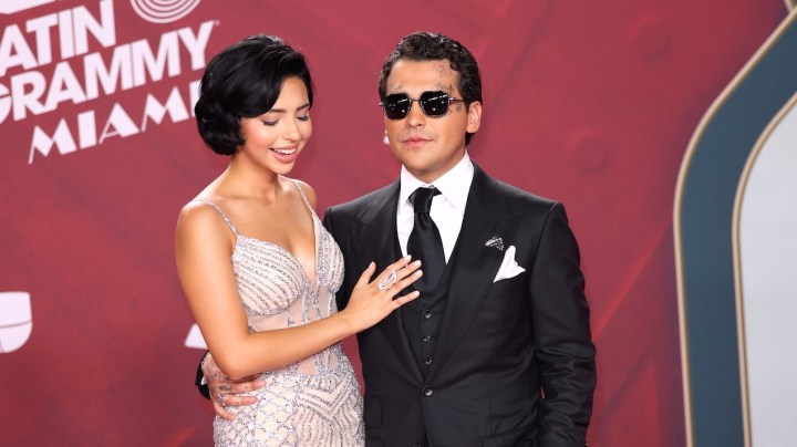 Ángela Aguilar y Christian Nodal posaron juntos en los Latin Grammy.
