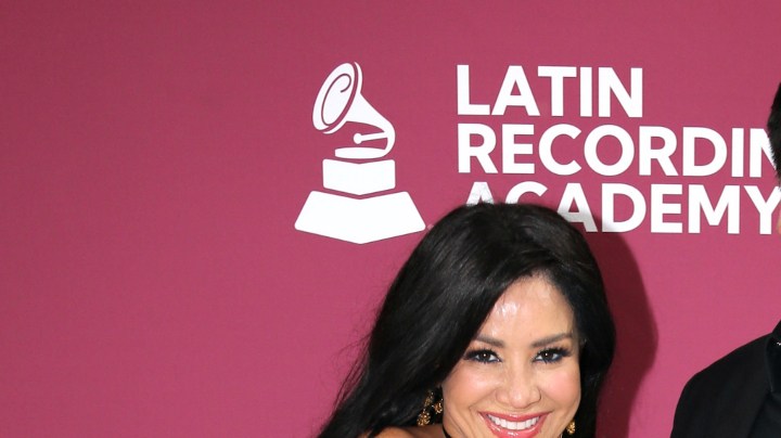 Esposo de Carolina Sandoval rompe el silencio.