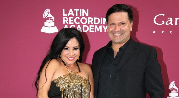 Esposo de Carolina Sandoval rompe el silencio.