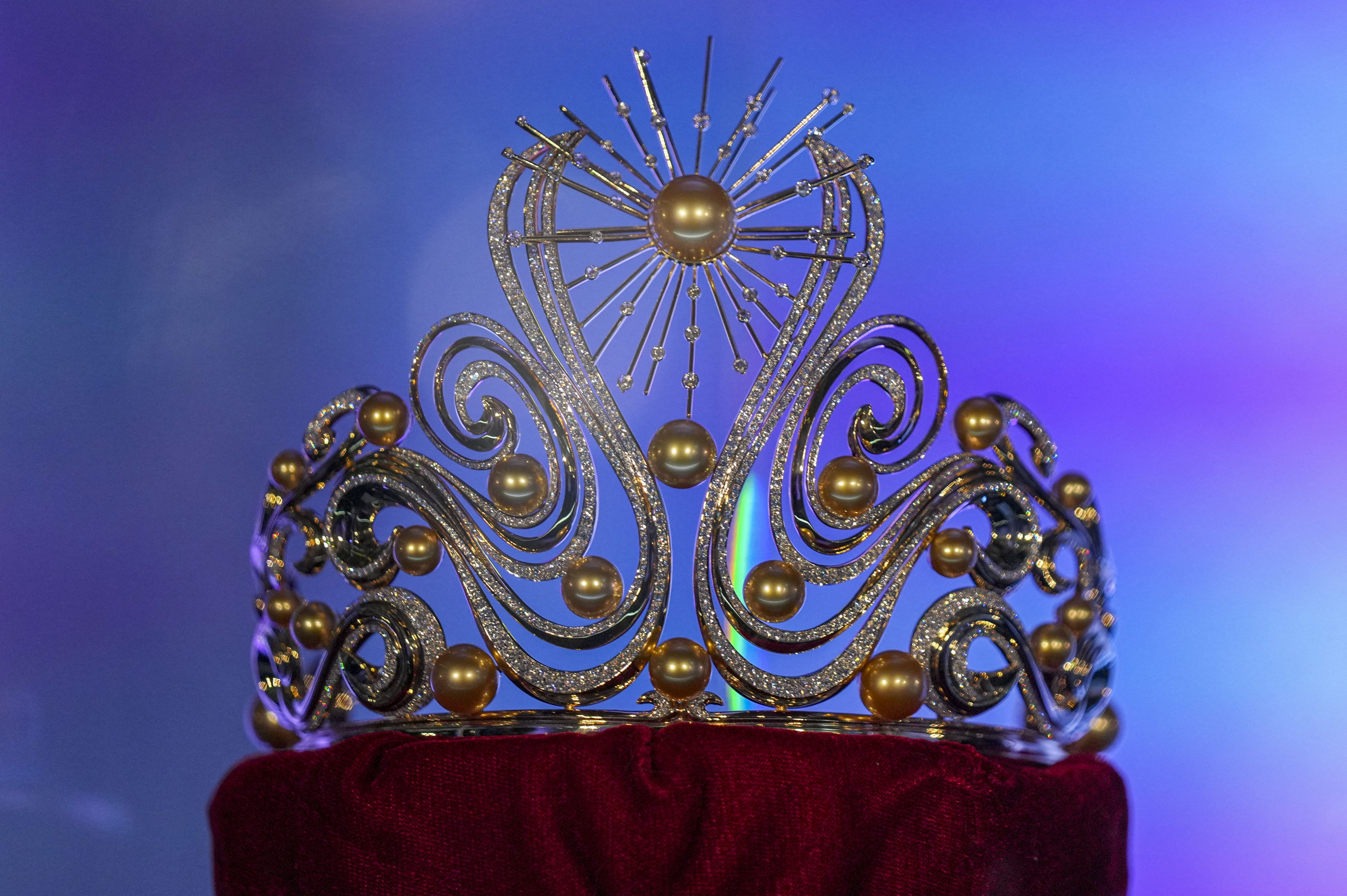 The Miss Universe crown is displayed during a media presentation at the Mexico City Arena, in Mexico City, Wednesday, Nov. 13, 2024. (AP Photo/Fernando Llano)