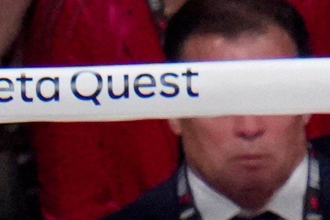 Jake Paul y Mike Tyson durante su pelea de boxeo de peso pesado el pasado viernes 15 de noviembre en Arlington, Texas.