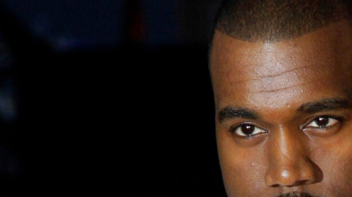 Kanye West enfrenta denuncia de agresión sexual.