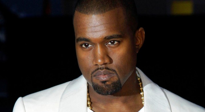 Kanye West enfrenta denuncia de agresión sexual.