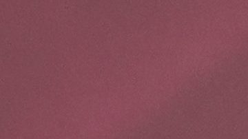 Luis Fonsi fue uno de los primeros artistas en desfilar por la alfombra roja de los Latin Grammy 2024.