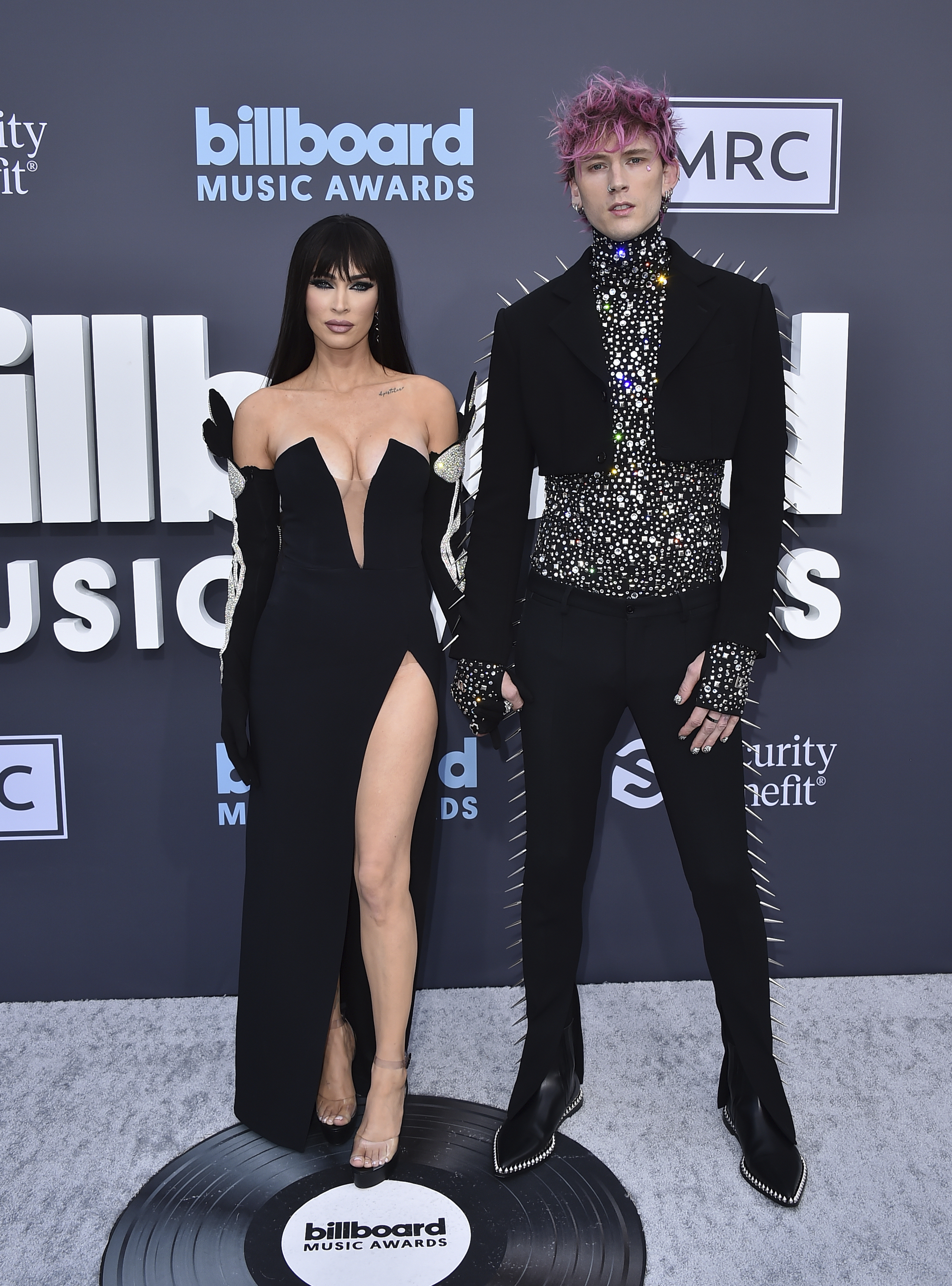 Megan Fox y Machine Gun Kelly tendrán a su primer bebé juntos.