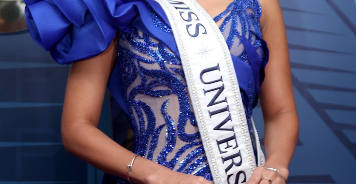Organización del Miss Universo expulsó a Miss Panamá.