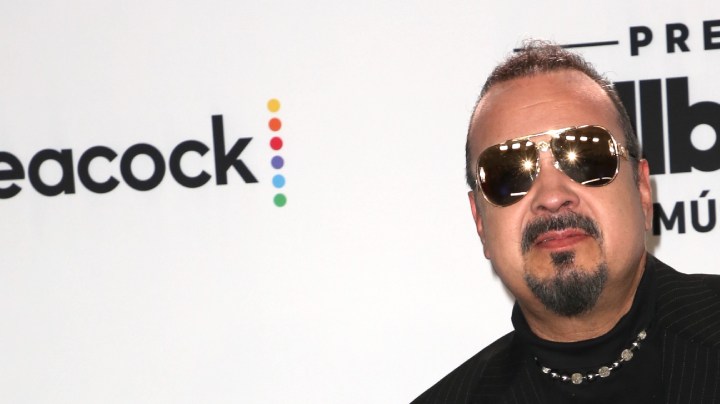 Pepe Aguilar negó que el tema 'Cuídamela bien' está dedicado a Nodal.