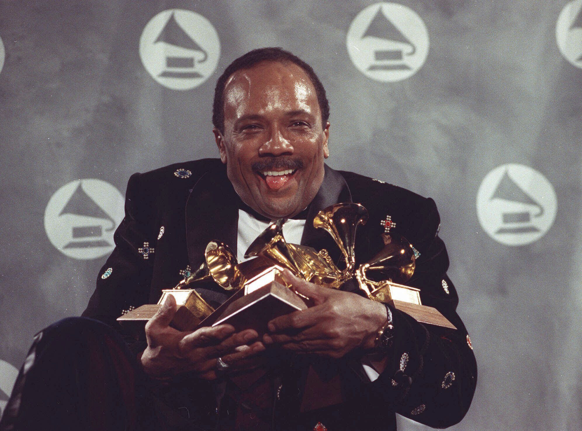 Quincy Jones fue reconocido con varios premios Grammy.