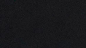 Selena Gomez responde a las críticas de su cuerpo.