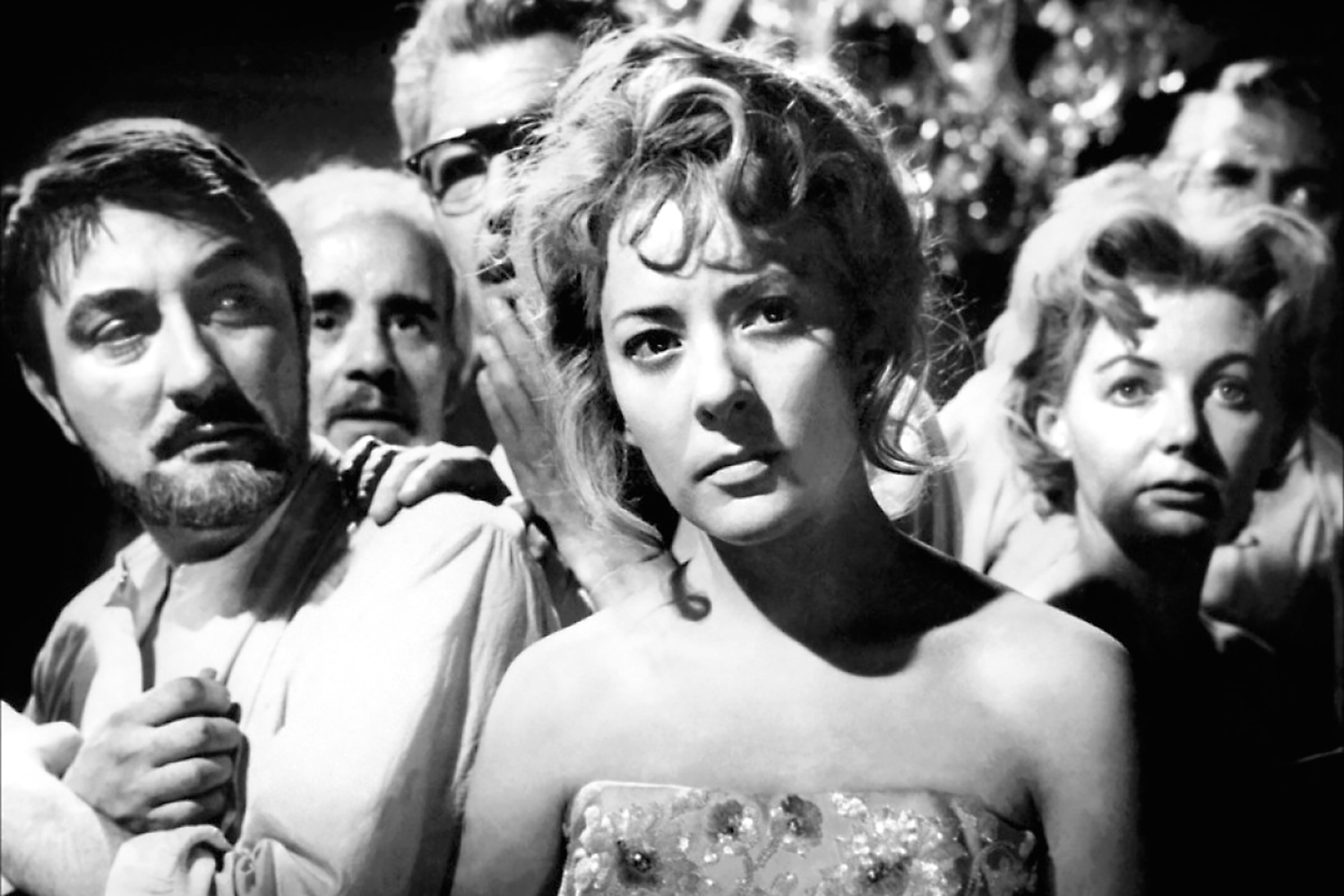 Silvia Pinal como Leticia en la película El ángel exterminador.