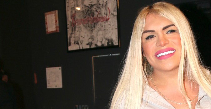 Wendy Guevara no le molesta la cercanía de Adrián Marcelo y Agustín Fernández.