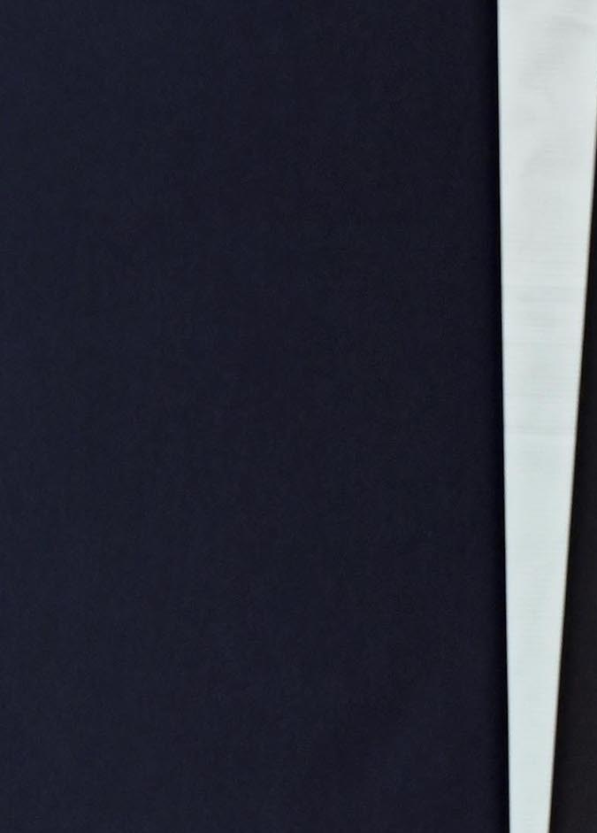 Con más de 9 millones de seguidores en Instagram, Adamari López sigue brillando como una de las figuras más queridas de la televisión hispana.