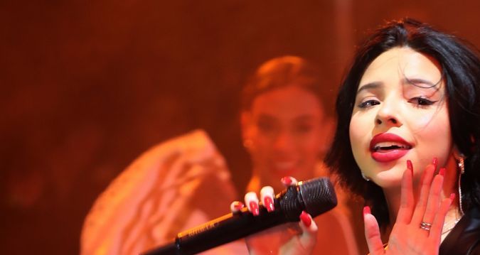 Internautas arremeten contra Ángela Aguilar por el mensaje que publicó en Instagram.