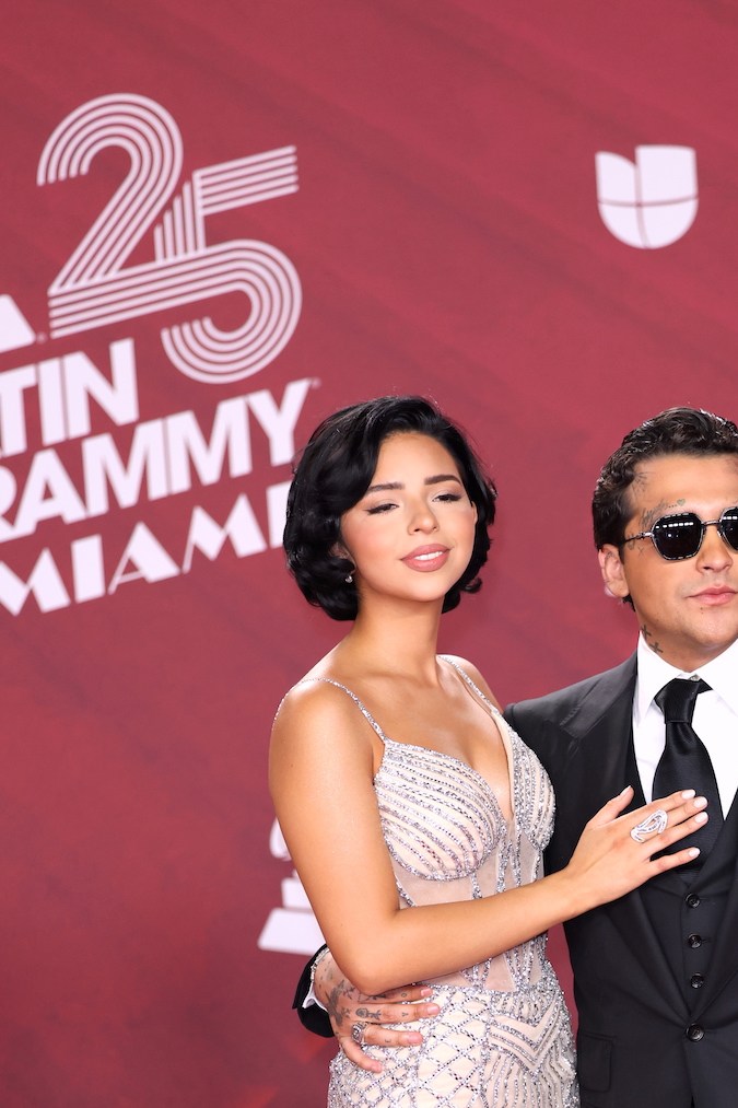 Ángela Aguilar y Christian Nodal enfrentan fuertes críticas en redes sociales desde que anunciaron su noviazgo y luego su casamiento.