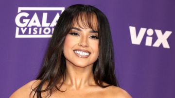 Becky G celebra el regreso de Cazzu a los escenarios.