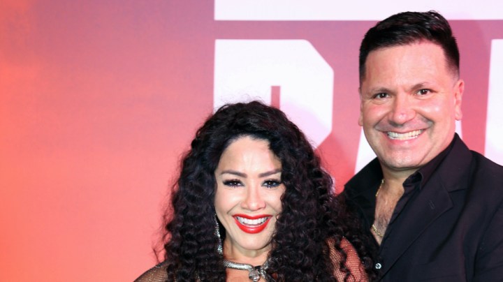 Seguidores de Nick Hernández lo defienden de la mamá de Carolina Sandoval.