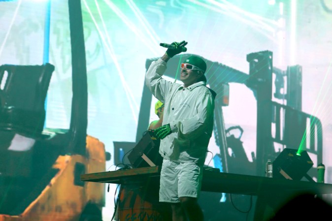 Feid brilla en 2024 gracias a su estilo único y colaboraciones impactantes. Conoce por qué es uno de los artistas latinos más destacados según Billboard.