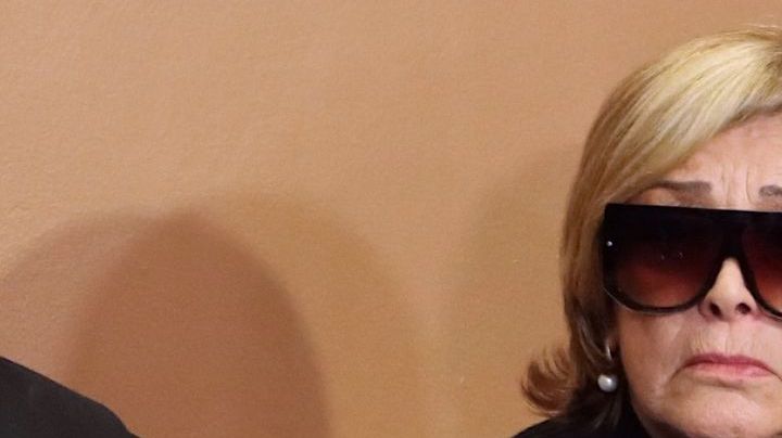 Sylvia Pasquel reaccionó furiosa al ser abordada por reportero de 'Ventaneando'.