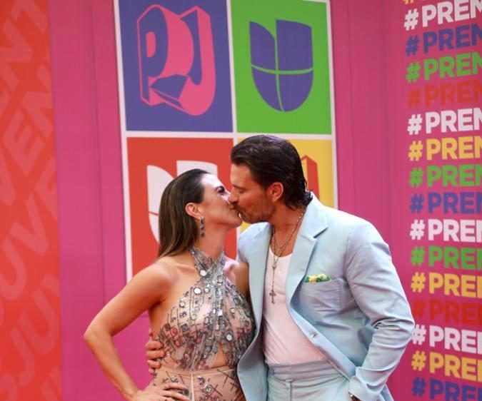 Julián Gil y Valeria Marín dieron el 'sí' en una íntima boda en Cidra, Puerto Rico. ¡Entérate de los invitados y los momentos especiales!