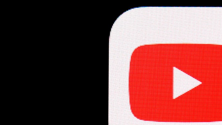 Elisa Beristain estrena su propio programa en YouTube.