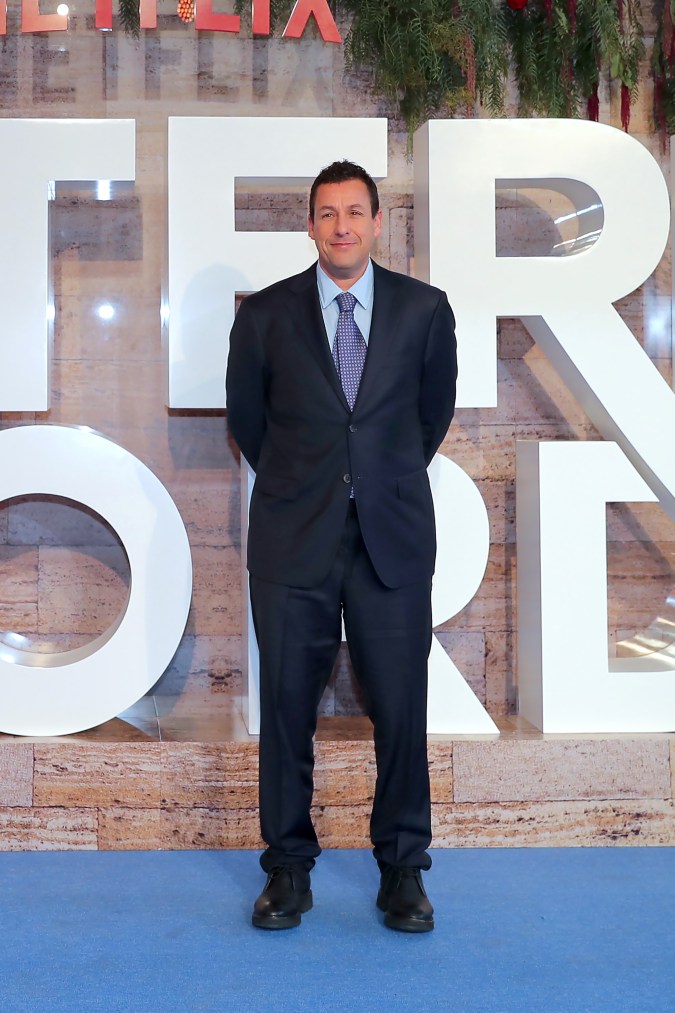 Adam Sandler y Bad Bunny protagonizan la secuela de Happy Gilmore. Descubre las novedades del esperado estreno.