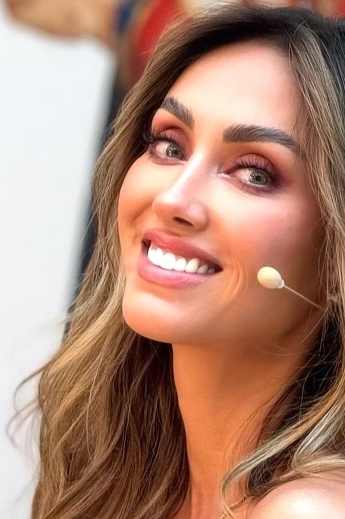 Anahí se pronuncia de manera radical