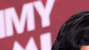 Internautas exigen que eliminen a Ángela Aguilar y Christian Nodal como 'Pareja del Año'.