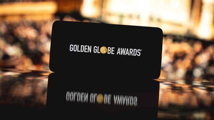 ¿Te perdiste los Globos de Oro 2025? Aquí te decimos dónde disfrutar las películas y series galardonadas este año.