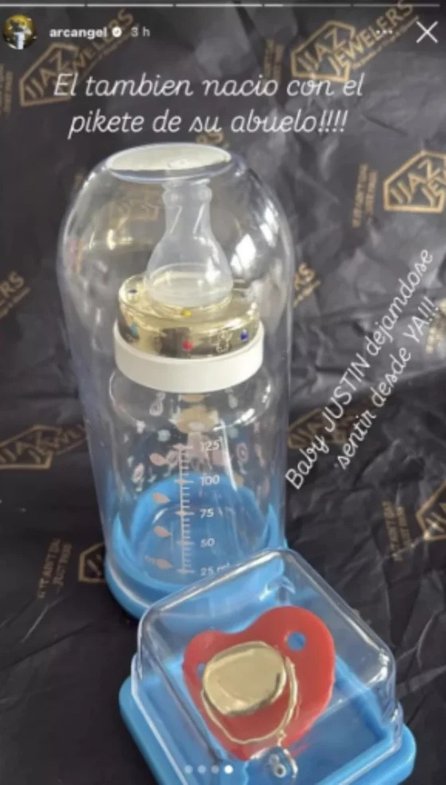 Foto del costoso regalo que Arcángel le hizo a su hijo