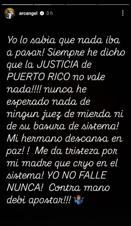 Historia subida por Arcángel.