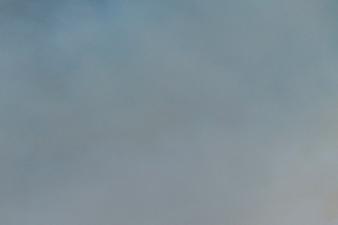 Bomberos monitoreando el incendio