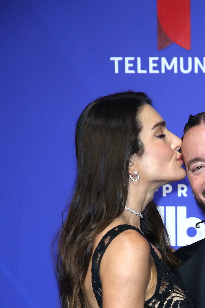 J Balvin habla sobre su ruptura con Valentina Ferrer y el peso de la depresión en su vida diaria.