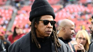 Jay-Z solicitó sanción monetaria al abogado que lo acusa de abuso sexual.