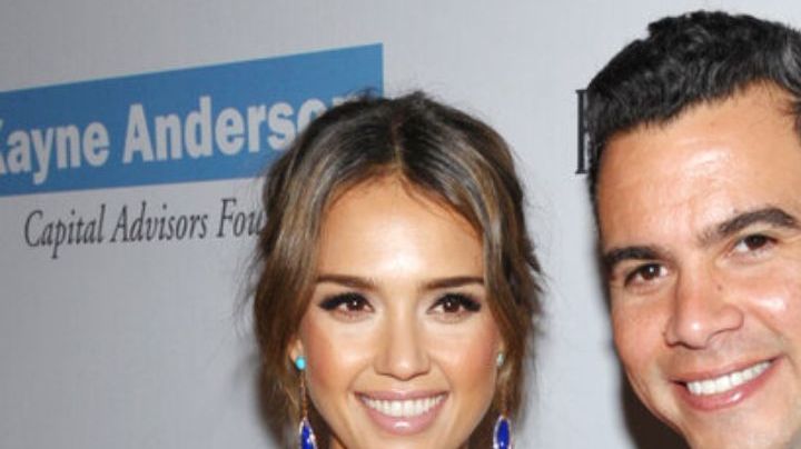 Jessica Alba y Cash Warren se divorcian tras 17 años de casados.