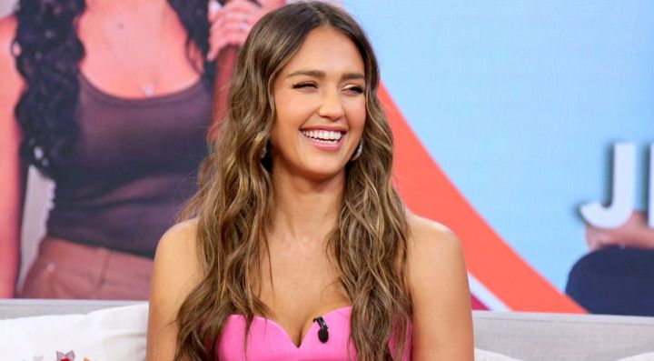 Jessica Alba confirma su separación con Cash Warren.