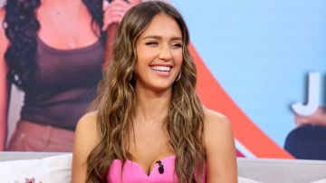 Jessica Alba confirma su separación con Cash Warren.