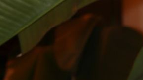 Julián Gil reaccionó contantemente a los chismes que apuntan que vendió su boda.