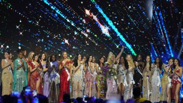 Miss Universe le quitó el título a Miss Argentina.