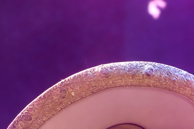 La cantante Majo Aguilar envía un mensaje directo a Pepe y Ángela Aguilar, destacando su importancia en su vida y pidiendo respeto hacia ellos.