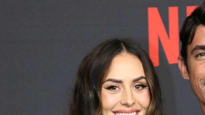 Zuria Vega y Alberto Guerra "discuten" en el cumpleaños de la actriz.