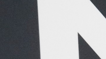 Bianca Censori y Kanye West hicieron su entrada triunfal en los Premios Grammy 2025, cuando ella sorprendió a todos con un vestido extremadamente transparente