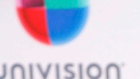 Abogado de Aleska Génesis niega que el robo por el que se le acusa a la modelo asciende a un millón de dólares.