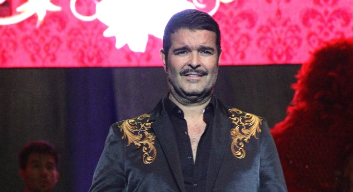 Pablo Montero se disculpa con actor de "Perfume de Gardenia" tras "golpearlo".