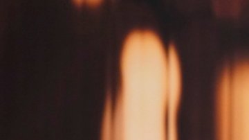 Zoe Saldaña hace historia en los Oscar y recuerda a su abuela inmigrante.