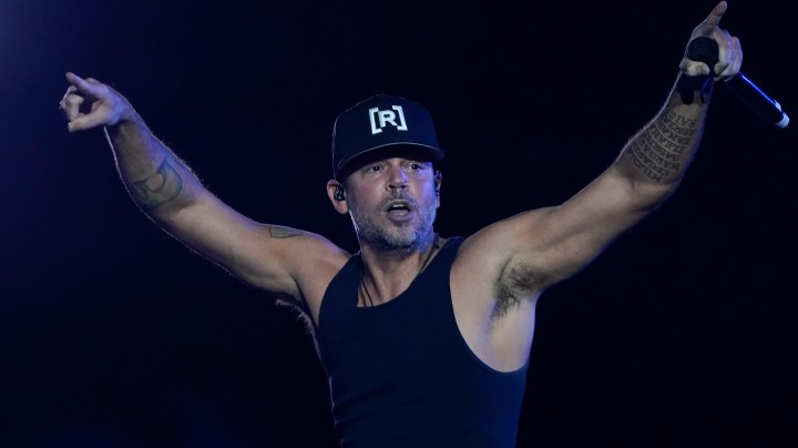 El cantautor René Pérez Joglar “Residente” lamentó la noticia a través de sus redes sociales.