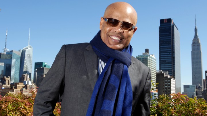 Esta foto del 16 de octubre de 2012 muestra al cantante dominicano Rubby Pérez respondiendo preguntas durante una entrevista en Nueva York. Pérez.