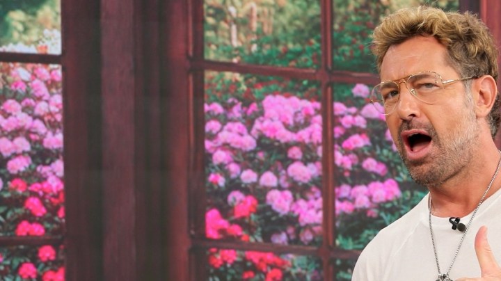 Gabriel Soto coquetea con influencer rusa.