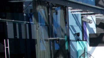 Manelyk arremete contra Caramelo.
