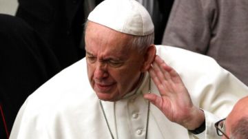 Luis "Potro" Caballero creó imagen del Papa Francisco con IA y sus seguidores lo criticaron.